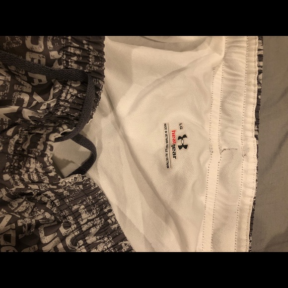 Under armour running shorts - Picture 2 of 2